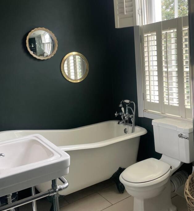 הוילה Beautiful London Victorian House, Sleeps 12 מראה חיצוני תמונה